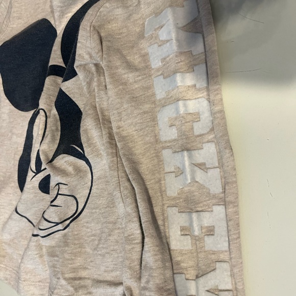 Gap 5T long sleeve shirts - Picture 3 of 6